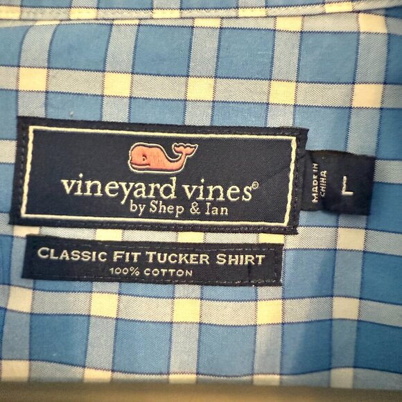 π Vineyard Vines Classic Fit Tucker Shirt - Picture 3 of 4